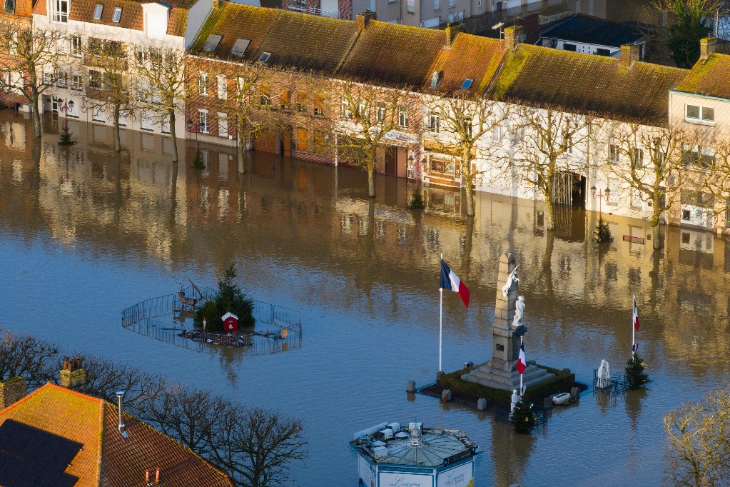 Arques. Inundación en esta ciudad al norte de Francia, tras el desborde del río Aa, provocado por las recientes lluvias. Foto Afp / Charles Caby 