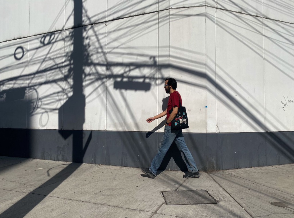 Ciudad de México. Luces y sombras en la colonia Doctores. Foto: Cristina Rodríguez 