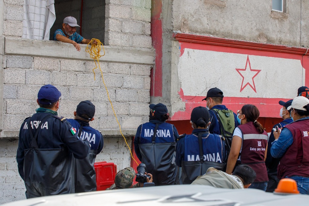 El gobierno estatal aseguró que la contingencia que se vive en Chalco se derivó de lluvias atípicas que azotaron la zona, una infraestructura insuficiente, pero sobre todo el manejo inadecuado de la basura. Foto Pablo Ramos